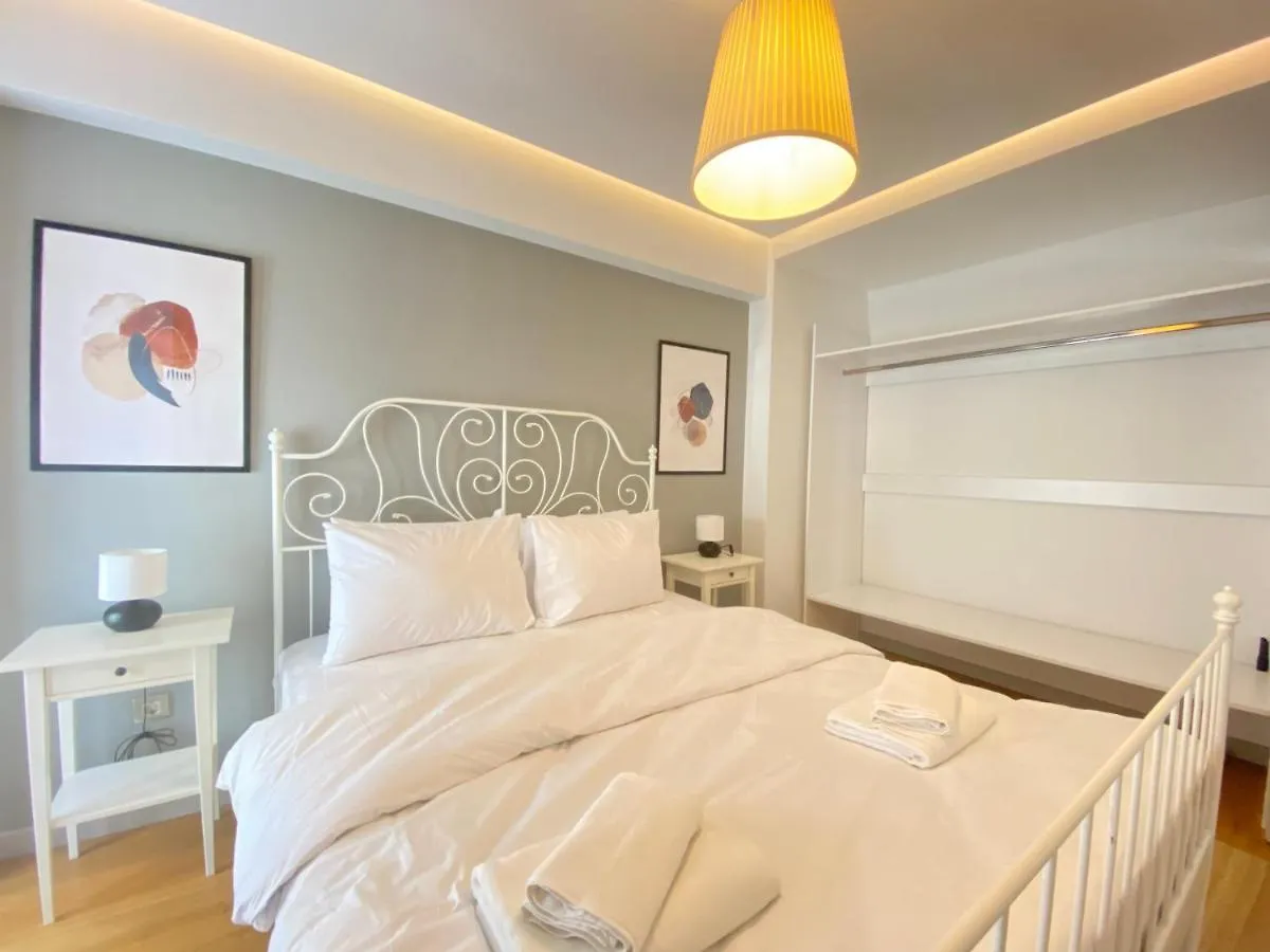 Apartament Charming Flat With Central Location In Nisantasi Stambuł